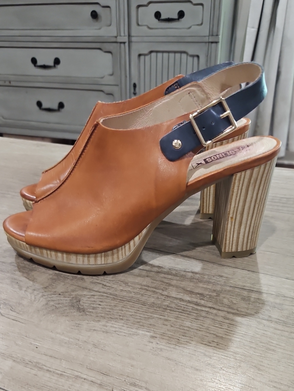 Pikolinos leather slingback sandals peep-toe and chunky woodlike block heels 40